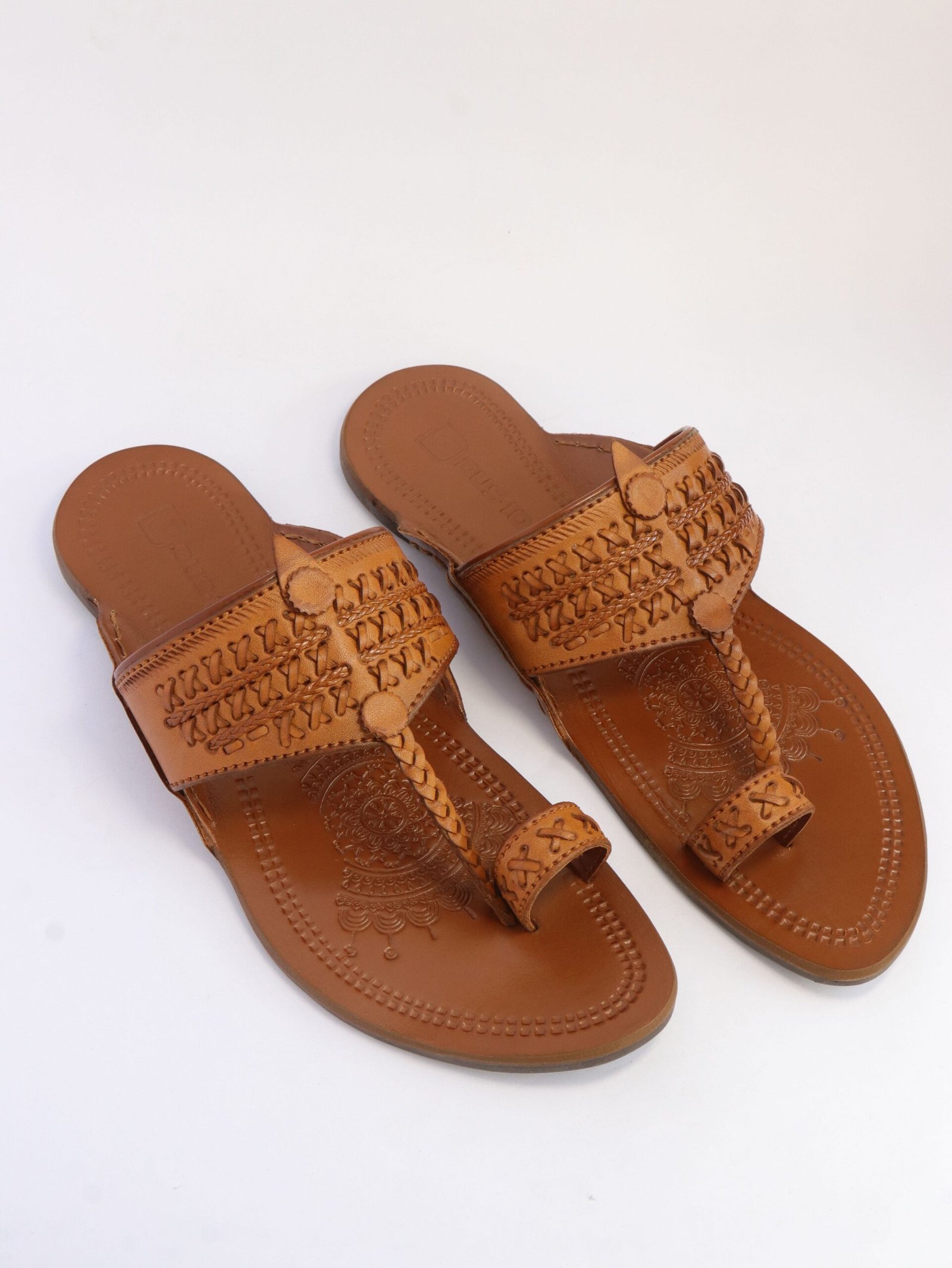 dhk 201101 20116 images 26 1 scaled 1.jpg